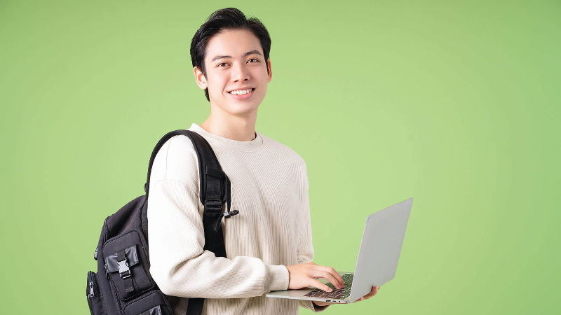 Image BANYAK YANG UDAH KERJA PADAHAL BELUM WISUDA, TERUS LO HARUS APA?