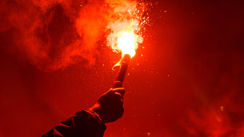 Image KEBAKARAN TENGGER BROMO BENERAN GARA-GARA FOTO PREWED?
